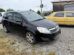 Schwarz Gebraucht 2009 Opel Zafira Edition Van / Kleinbus | 2.490 € (Guter Preis)