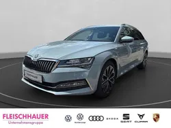 Grau Gebraucht 2022 Skoda Superb LAURIN & KLEMENT Kombi | 26.880 € (Guter Preis)