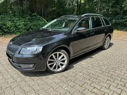 Schwarz Gebraucht 2013 Skoda Octavia Elegance Kombi | 7.600 € (Etwas zu teuer)