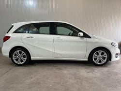 Weiß Gebraucht 2017 Mercedes 200 Limousine | 12.222 € (Guter Preis)