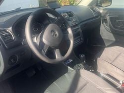 Weiß Gebraucht 2013 Skoda Fabia Fresh Kleinwagen | 7.000 € (Fairer Preis)