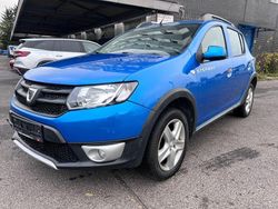 Blau Gebraucht 2015 Dacia Sandero Stepway SUV | 4.999 € (Guter Preis)