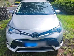 Silber Gebraucht 2017 Toyota Avensis Kombi | 15.200 € (Fairer Preis)