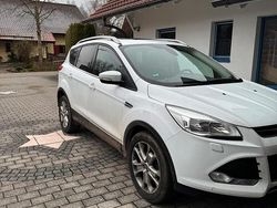 Weiß Gebraucht 2014 Ford Kuga Titanium SUV | 6.100 € (Fairer Preis)