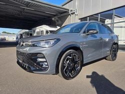 Dolphin gray metallic (metallic) Gebraucht 2024 VW Tiguan R-line SUV | 43.480 € (Guter Preis)