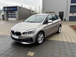 Silber Gebraucht 2021 BMW 218 Active Tourer Advantage Van / Kleinbus | 19.390 € (Guter Preis)