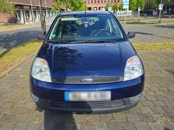 Blau Gebraucht 2003 Ford Fiesta Limousine | 800 €
