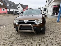 Braun Gebraucht 2010 Dacia Duster Lauréate SUV | 3.500 € (Guter Preis)