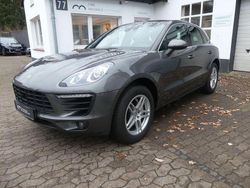 Grau Gebraucht 2015 Porsche Macan S SUV | 45.990 € (Teuer)
