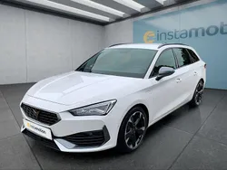 Weiß Gebraucht 2023 Cupra Leon Kombi | 27.399 € (Fairer Preis)
