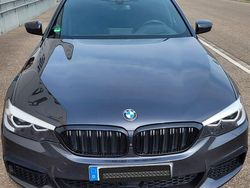 Grau Gebraucht 2019 BMW 520 M Sport Kombi | 30.100 € (Teuer)