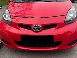 Rot Gebraucht 2009 Toyota Aygo Kleinwagen | 3.890 € (Fairer Preis)