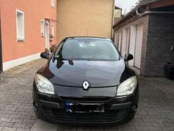 Schwarz Gebraucht 2010 Renault Mégane III Authentique Limousine | 3.999 € (Fairer Preis)