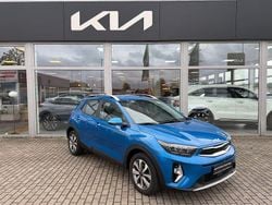 Blau Gebraucht 2022 Kia Stonic SUV | 14.990 € (Guter Preis)