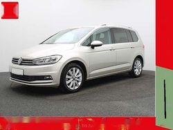 Silber metallic Gebraucht 2023 VW Touran Highline Van / Kleinbus | 35.620 € (Etwas zu teuer)