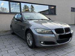 Grau Gebraucht 2010 BMW 318 Sport Line Limousine | 5.450 € (Fairer Preis)