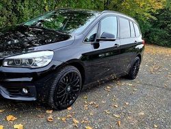 Schwarz Gebraucht 2017 BMW 218 Gran Tourer Advantage Van / Kleinbus | 10.847 € (Fairer Preis)