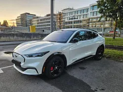 Weiß Gebraucht 2022 Ford Mustang Mach-E Extended Range SUV | 41.999 €