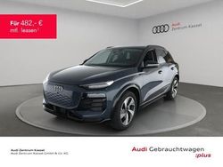 Blau (plasmablau metallic) Gebraucht 2025 Audi Q6 e-tron Ambiente SUV | 53.991 € (Superpreis)