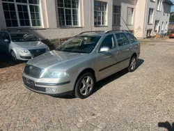 Silber Gebraucht 2006 Skoda Octavia Kombi | 2.590 € (Guter Preis)