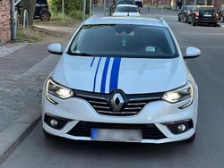 Weiß Gebraucht 2018 Renault Mégane GrandTour Bose Edition Kombi | 11.100 € (Fairer Preis)
