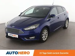Blau Gebraucht 2015 Ford Focus Titanium Limousine | 9.490 € (Fairer Preis)