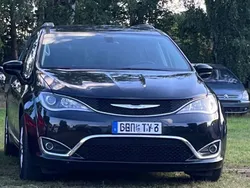 Schwarz Gebraucht 2016 Chrysler Pacifica SUV | 20.999 €