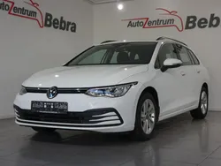 Pure white Gebraucht 2023 VW Golf VIII Life Kombi | 18.490 € (Superpreis)