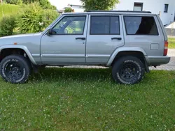 Silber Gebraucht 2000 Jeep Cherokee SUV | 3.500 €