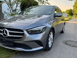Grau Gebraucht 2019 Mercedes B220 Van / Kleinbus | 23.900 € (Fairer Preis)