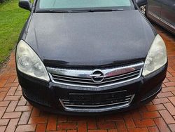 Schwarz Gebraucht 2008 Opel Astra Edition Kombi | 1.950 € (Fairer Preis)
