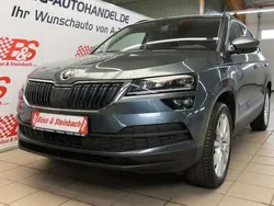Quarzgrau metallic Gebraucht 2018 Skoda Karoq Style SUV | 23.474 € (Etwas zu teuer)