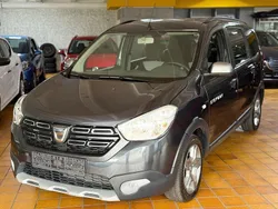 Grau Gebraucht 2022 Dacia Lodgy Stepway Van / Kleinbus | 16.490 € (Fairer Preis)