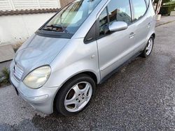 Silber Gebraucht 2001 Mercedes A190 Avantgarde Limousine | 1.590 € (Fairer Preis)