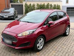 Rot Gebraucht 2013 Ford Fiesta Kleinwagen | 5.199 €