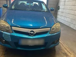 Blau Gebraucht 2005 Opel Tigra Cabrio | 1.600 € (Guter Preis)