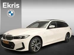 Weiß Gebraucht 2024 BMW 320e M Sport Kombi | 39.900 € (Fairer Preis)