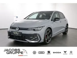 Grau Gebraucht 2024 VW Golf VIII Style Limousine | 39.960 € (Guter Preis)