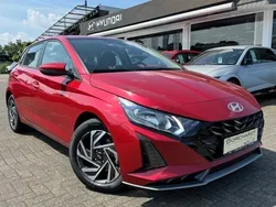 Dragon red / met (rot) Gebraucht 2024 Hyundai i20 Trend | 19.779 € (Fairer Preis)