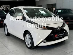 Weiß Gebraucht 2018 Toyota Aygo X-play Kleinwagen | 6.900 € (Guter Preis)