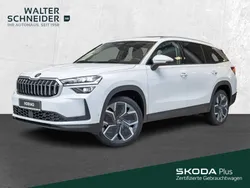 Moonweiss metallic Gebraucht 2024 Skoda Kodiaq Selection SUV | 48.690 € (Fairer Preis)