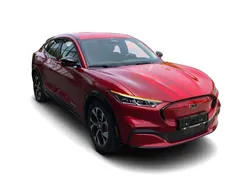 Rot Gebraucht 2022 Ford Mustang Mach-E Premium SUV | 44.088 € (Teuer)