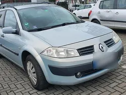 Silber Gebraucht 2004 Renault Mégane GrandTour Kombi | 1.700 € (Fairer Preis)