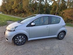 Grau Gebraucht 2012 Toyota Aygo Kleinwagen | 1.999 € (Superpreis)