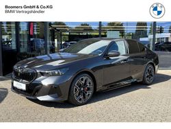 Grau Neu 2025 BMW i5 M Sport Limousine | 73.890 € (Teuer)