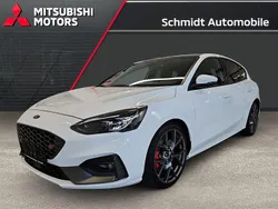 Frost weiß (weiss) Gebraucht 2020 Ford Focus ST Limousine | 23.570 € (Fairer Preis)