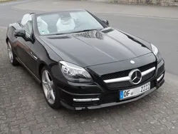 Obsidianschwarz metalliclack Gebraucht 2012 Mercedes SLK250 AMG Cabrio | 25.495 € (Etwas zu teuer)