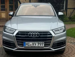 Silber Gebraucht 2018 Audi Q5 Design SUV | 34.500 € (Guter Preis)