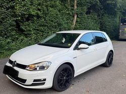 Weiß Gebraucht 2015 VW Golf VII Cup Kleinwagen | 11.500 € (Fairer Preis)