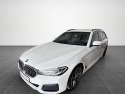 Weiß Gebraucht 2022 BMW 520 M Sport Limousine | 29.990 € (Fairer Preis)